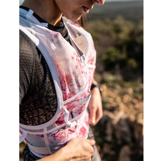 Trail running backpack - Almond Blossom
