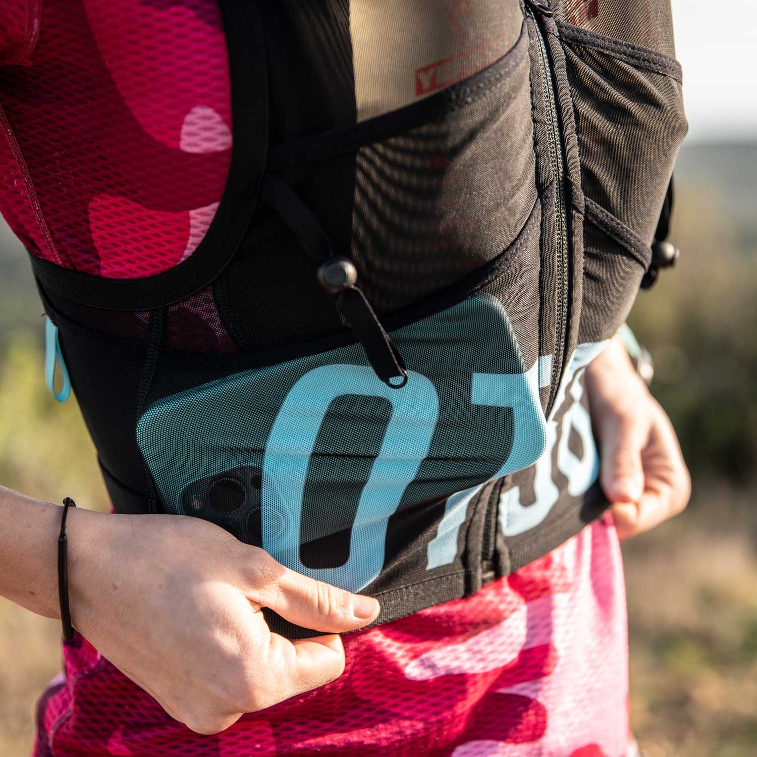 Trail running backpack - Black & Turquoise